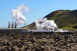 Iceland power plant web © Istockphoto.com/mrloz